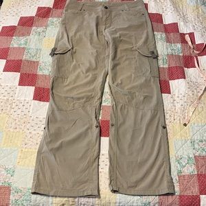 Kuhl midweight hiking cargo pants